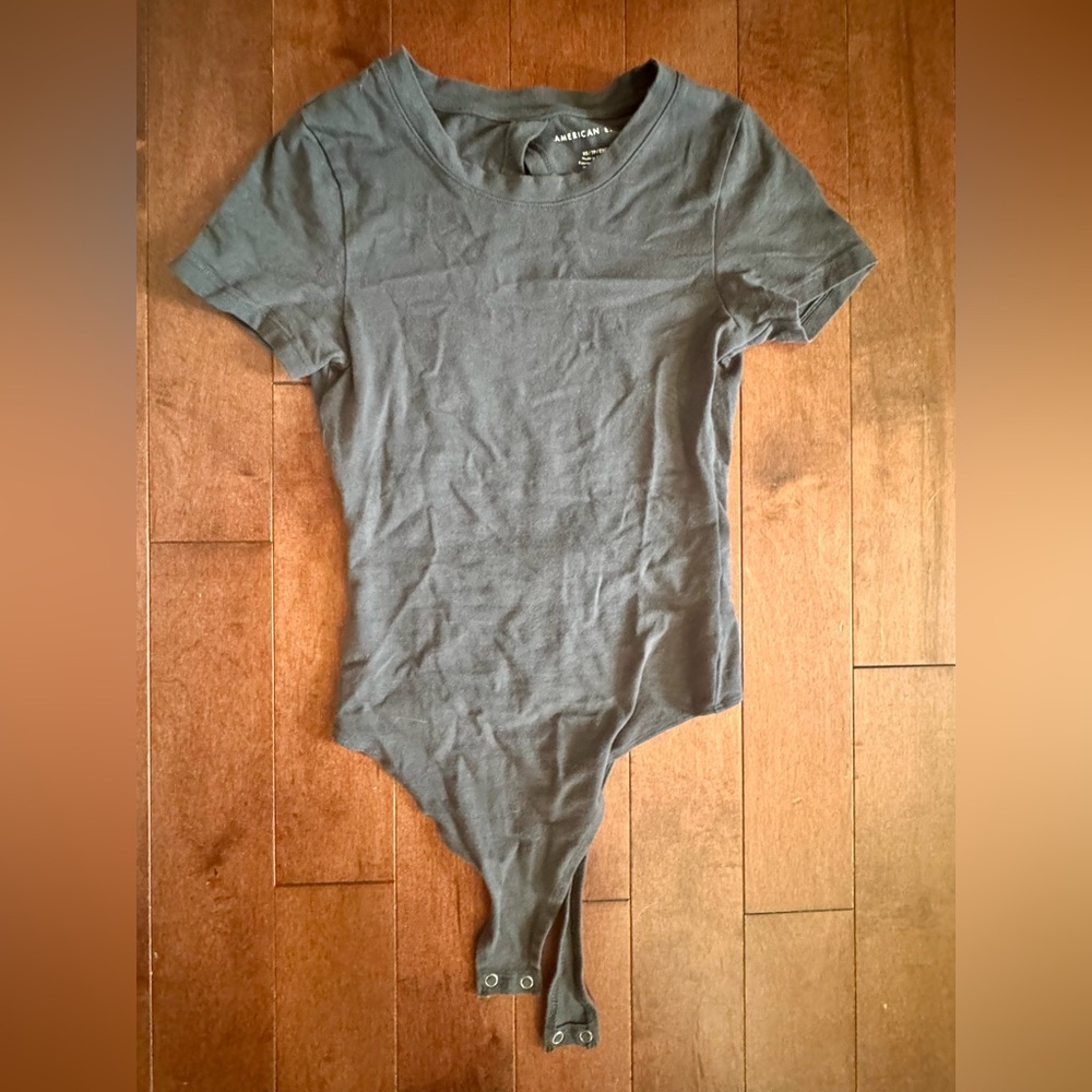 AE women’s bodysuit with cut out back